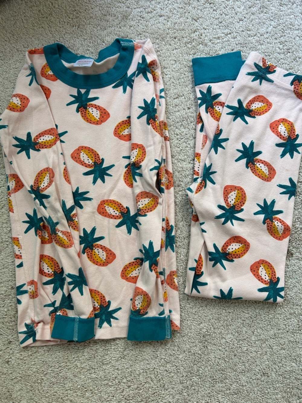 Hanna Andersson 140 10 Girls Long Sleeve pajama set pineapples Organic